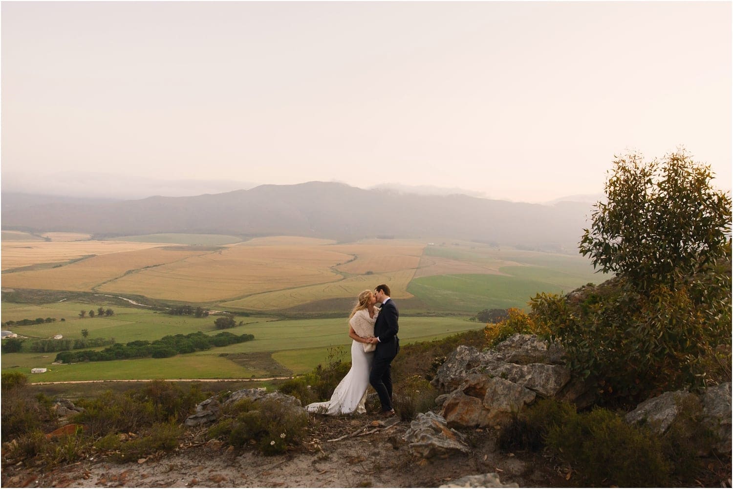 the-one-heaven-and-earth-wedding-photographer-hermanus-coba_1180.jpg the-one-heaven-and-earth-wedding-photographer-hermanus-coba_1180.jpg