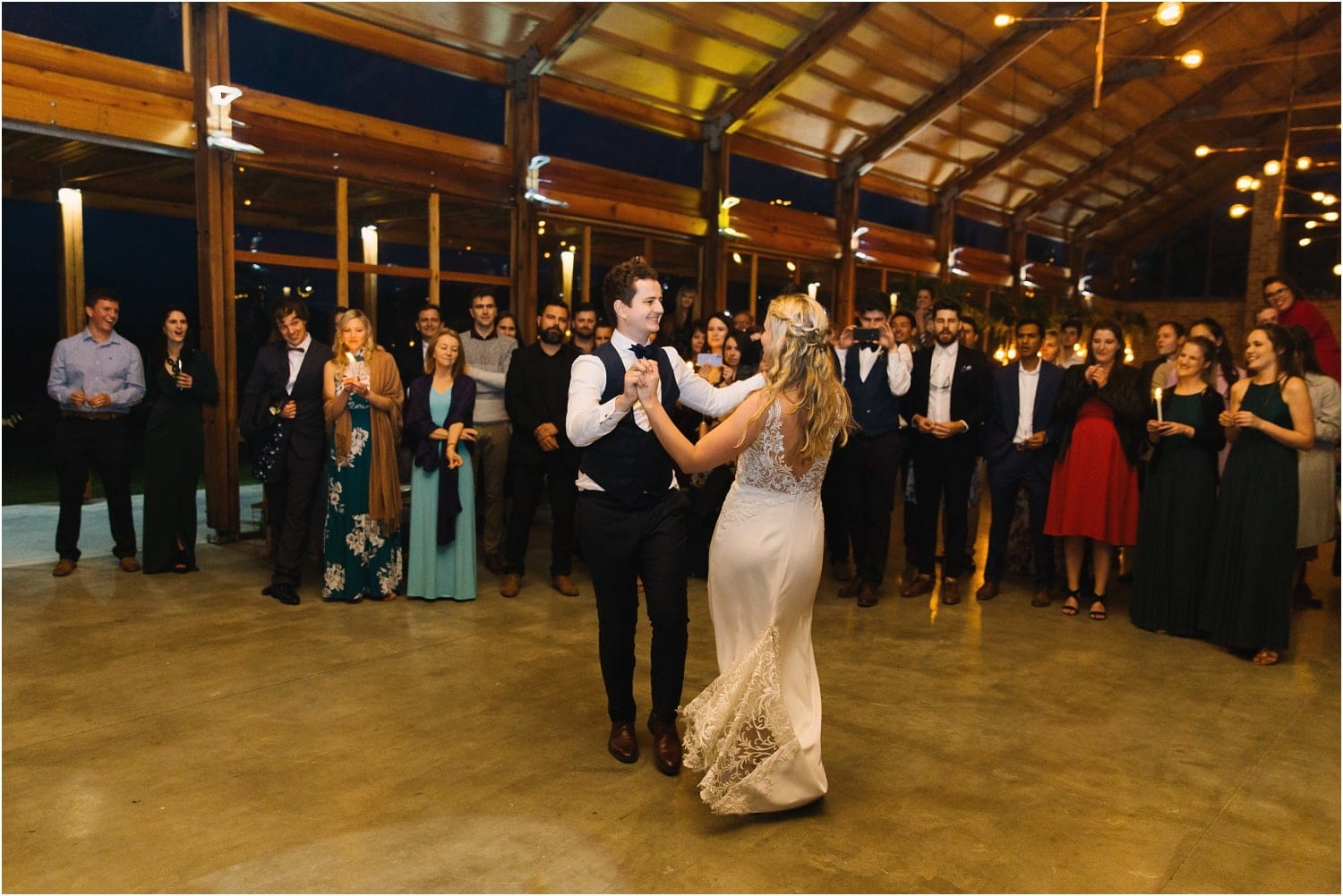 the-one-heaven-and-earth-wedding-photographer-hermanus-coba_1191.jpg couple first dance at one heaven and earth