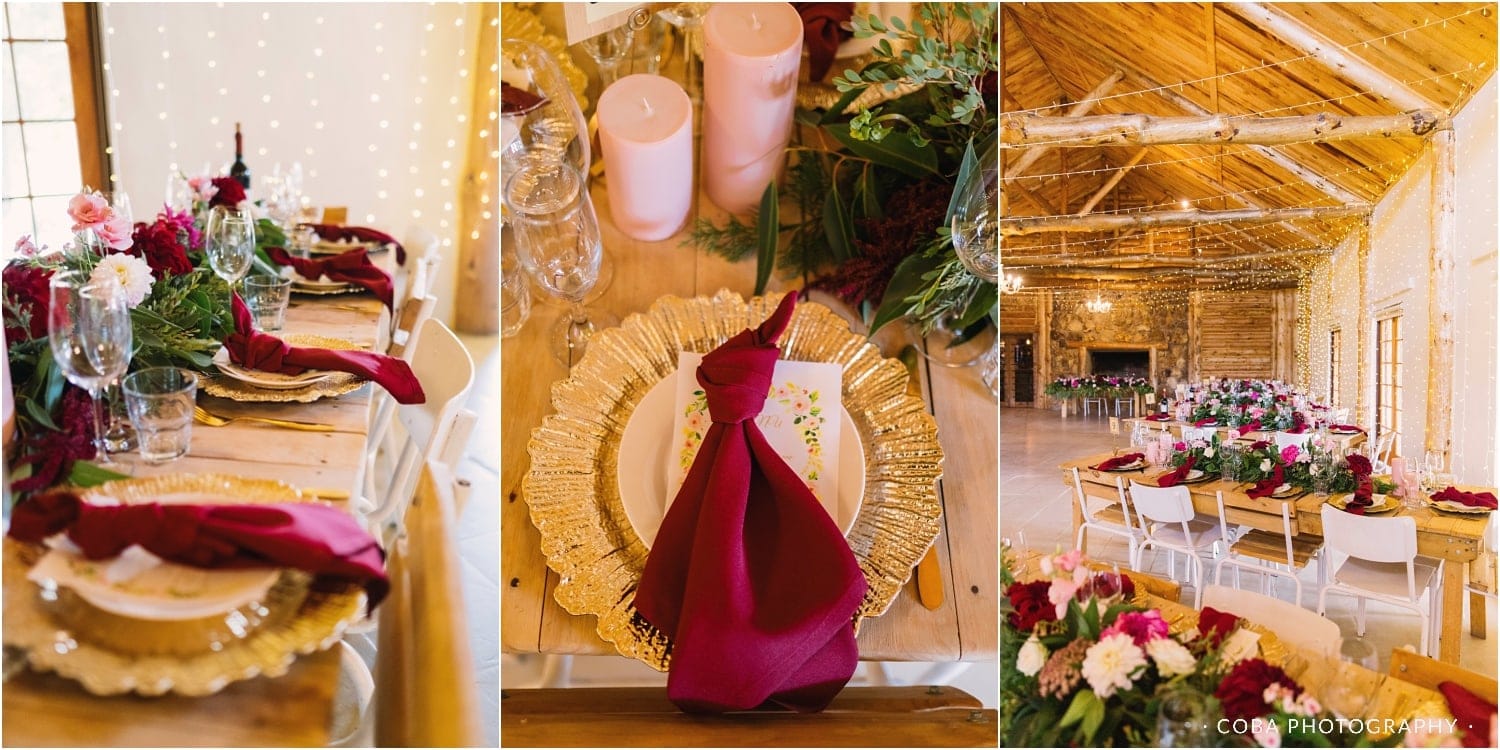 gold and maroon decor at de uijlenes