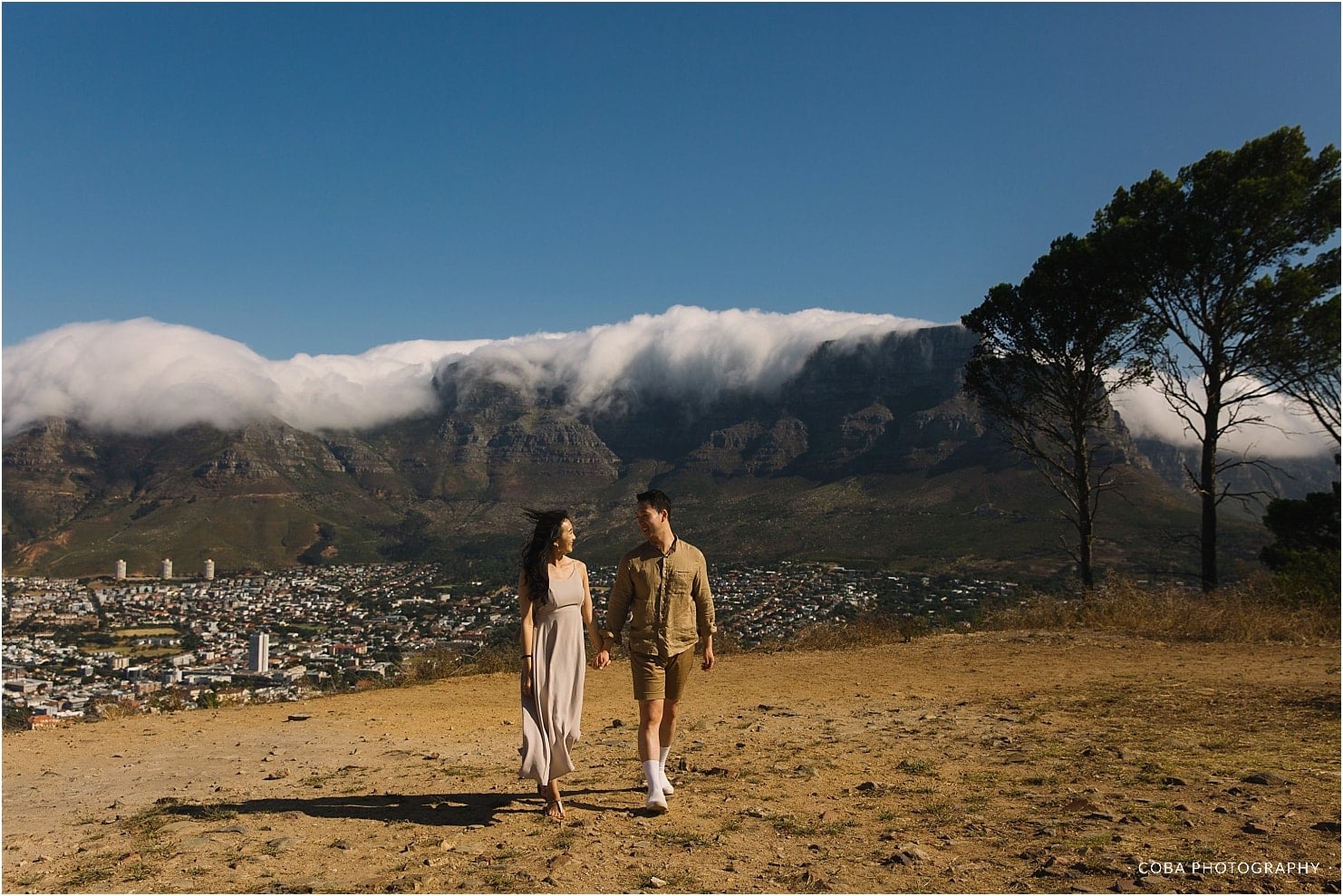 couple shoot with table mountain