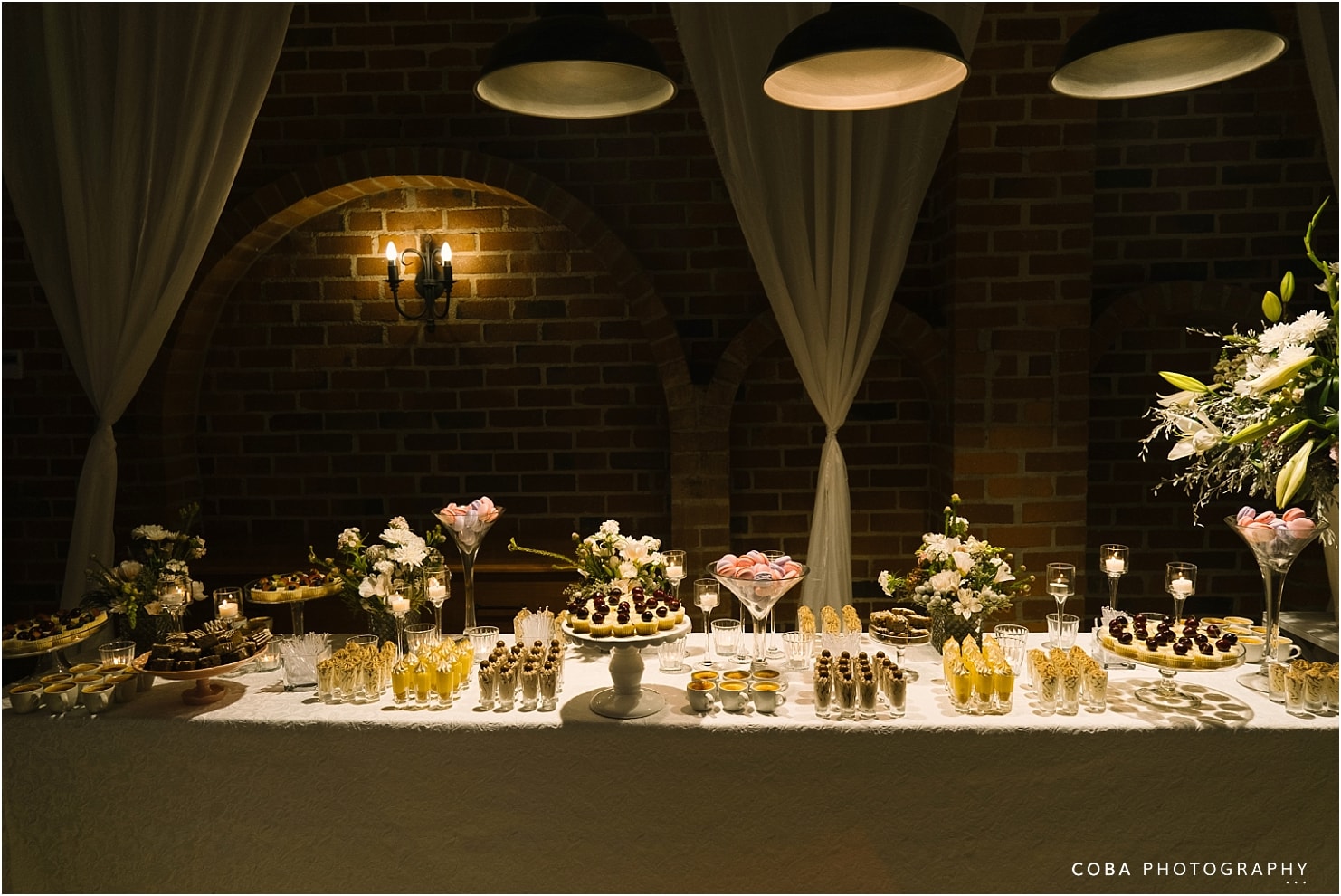 Het Vlock Casteel Wedding dessert table 