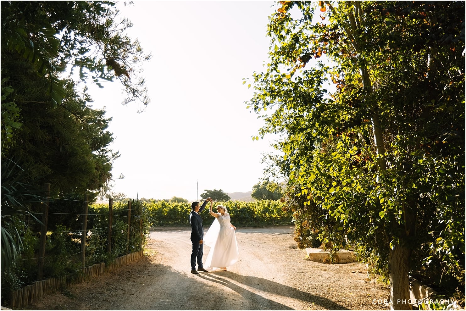 wedding at leipzig - couple dancing