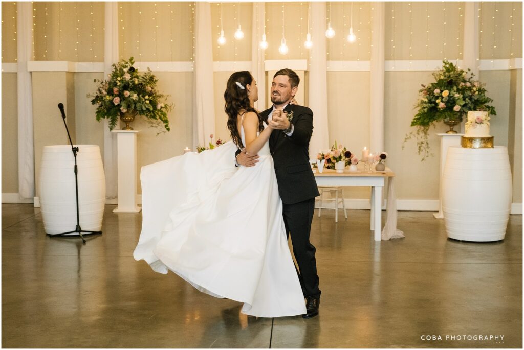 duvon estate wedding- first dance
