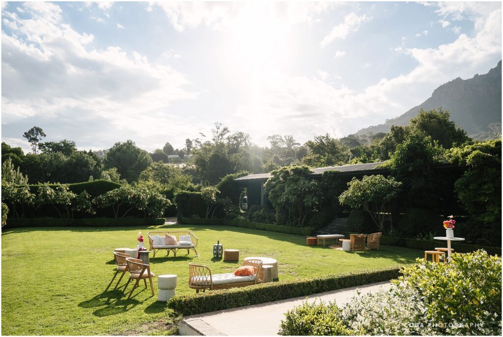 Johannesdal-Wedding-Venue-Cat-Don-canape-area