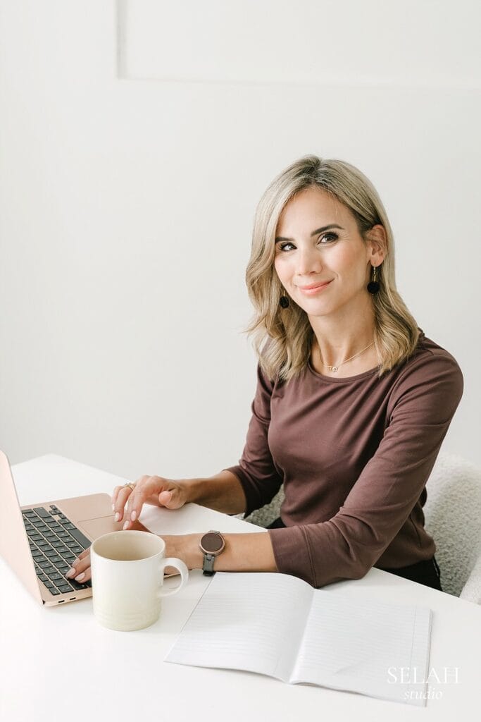 female entrepreneur branding photos at Glasshaus in Paarl by Selah Studio