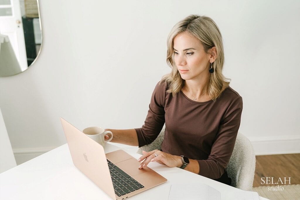 female entrepreneur branding photos at Glasshaus in Paarl by Selah Studio